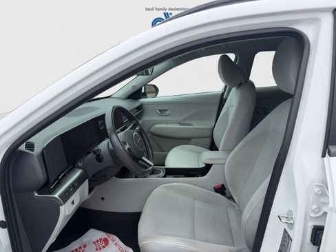 Used 2024 Hyundai Kona SEL AWD/4WD image 11