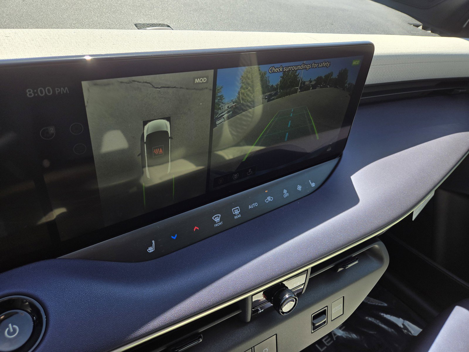 New 2026 Nissan Leaf Platinum+ w/ Illuminated Package FWD image 13