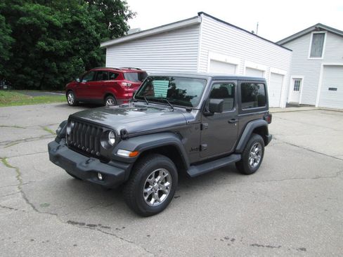 Used 2023 Jeep Wrangler 4WD Sport image 2