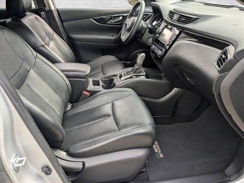 Used 2017 Nissan Rogue Sport SL FWD image 22
