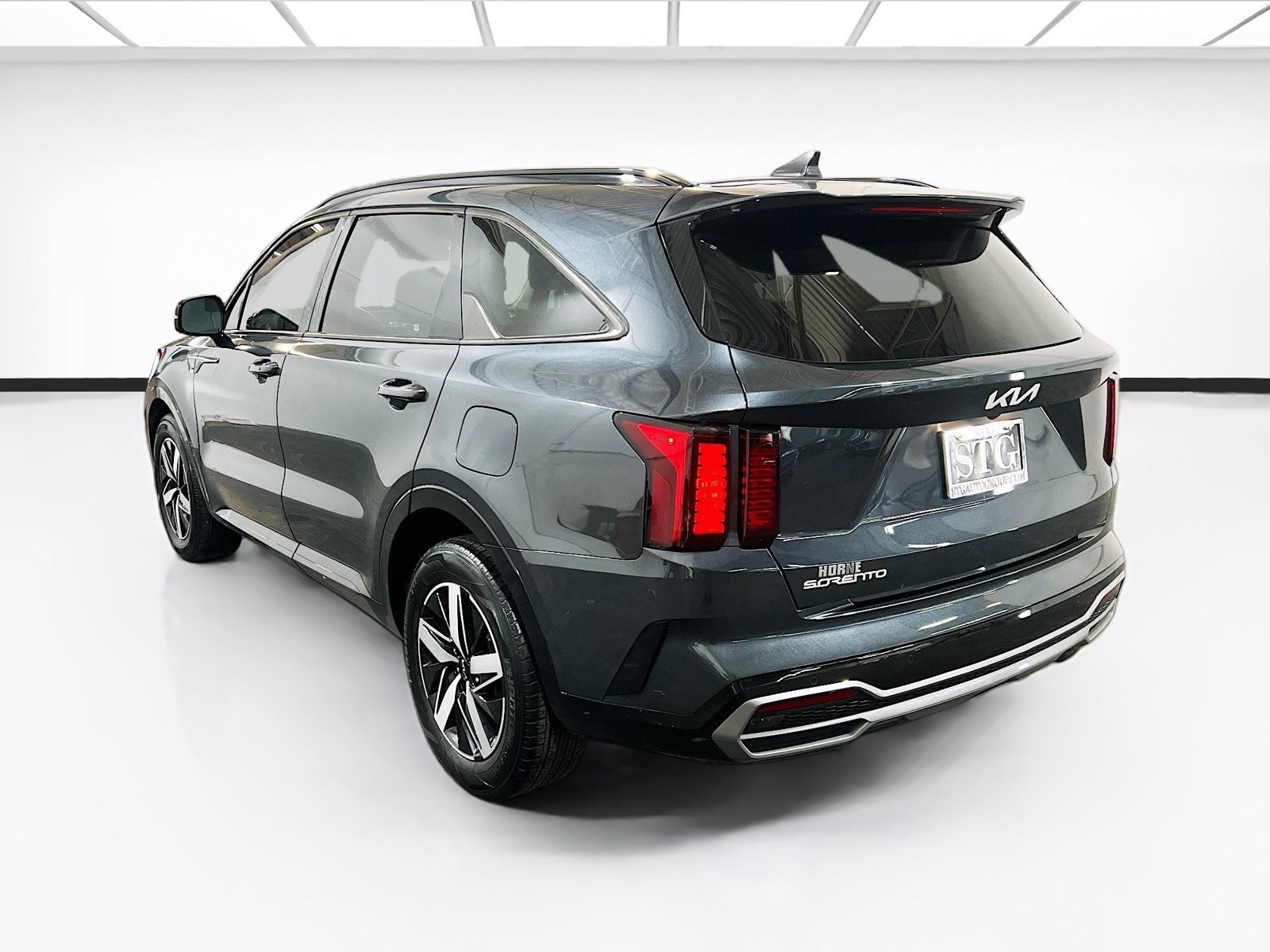 Used 2023 Kia Sorento S w/ Panoramic Sunroof Package FWD image 6