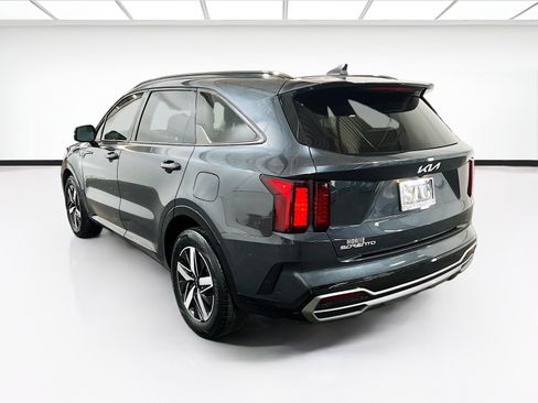 Used 2023 Kia Sorento S w/ Panoramic Sunroof Package FWD image 6