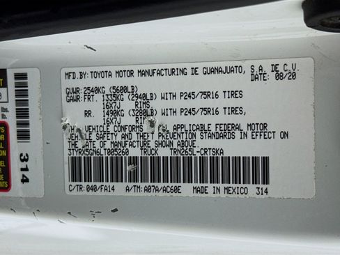 Used 2020 Toyota Tacoma SR image 35