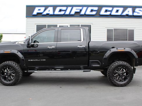 Used 2022 GMC Sierra 3500 Denali w/ Denali Ultimate Package AWD/4WD image 3