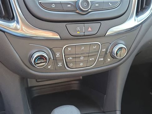 Used 2024 Chevrolet Equinox LT AWD/4WD image 24