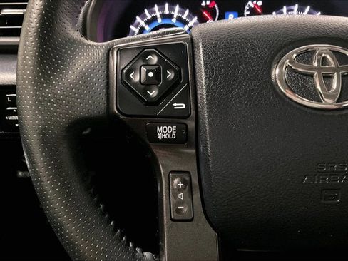 Used 2018 Toyota 4Runner TRD Off-Road Premium image 18