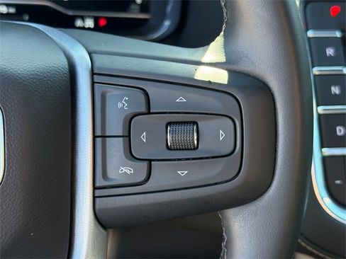 Used 2023 GMC Yukon XL SLT image 26