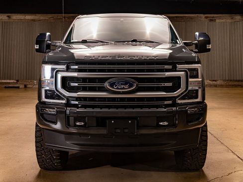Used 2021 Ford F250 Platinum w/ FX4 Off-Road Package image 2