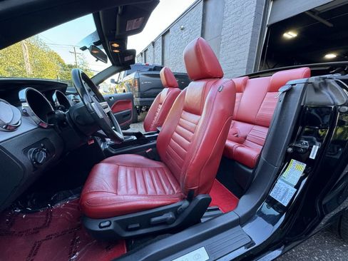 Used 2006 Ford Mustang GT image 15