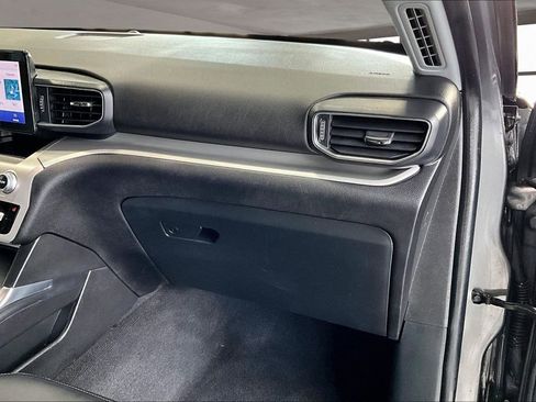 Used 2022 Ford Explorer XLT w/ Equipment Group 202A image 18