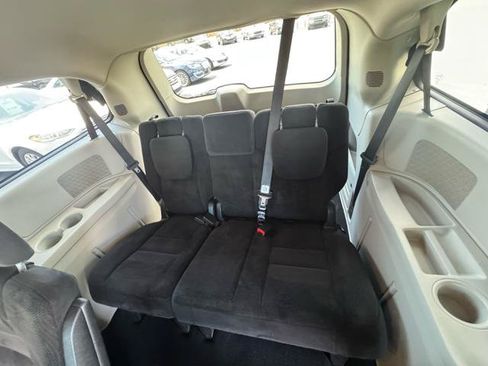 Used 2015 Dodge Grand Caravan SE w/ Quick Order Package 29E SE FWD image 12