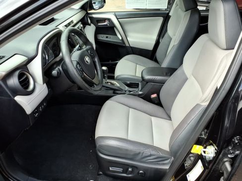 Used 2014 Toyota RAV4 Limited w/ Technology Package FWD image 14