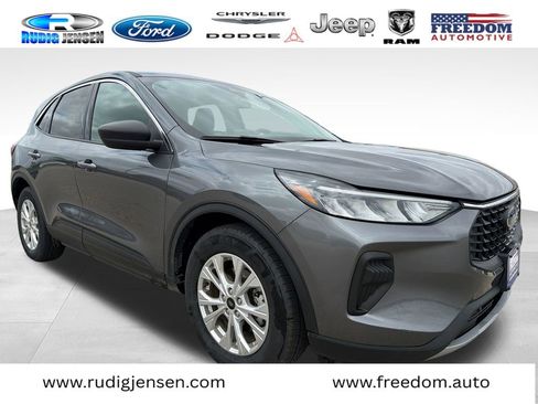Used 2024 Ford Escape Active w/ Cold Weather Package FWD image 7