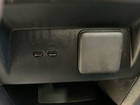 Used 2024 Chevrolet Traverse Z71 w/ Enhanced Driving Package image 18