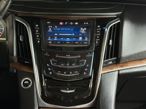 Used 2015 Cadillac Escalade ESV Premium AWD/4WD image 59