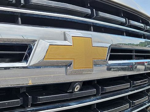 Used 2021 Chevrolet Suburban LT w/ LT Signature Package AWD/4WD image 37
