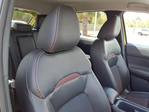 Used 2025 Nissan Kicks SR image 11