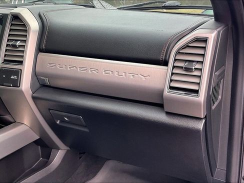 Used 2021 Ford F450 Platinum w/ FX4 Off-Road Package image 29