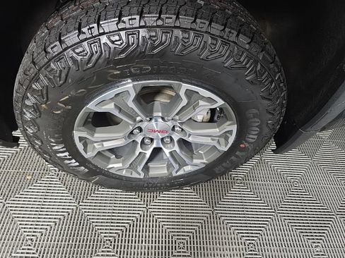 Used 2020 GMC Sierra 1500 SLT w/ SLT Premium Plus Package AWD/4WD image 10
