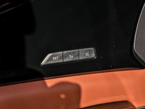 Used 2024 Kia Carnival SX Prestige FWD image 12