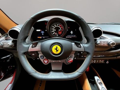 Used 2021 Ferrari F8 Tributo RWD image 9