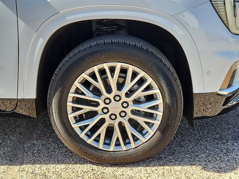 New 2026 GMC Acadia Denali w/ Super Cruise Package image 5