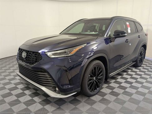 New 2026 Toyota Highlander XSE AWD/4WD image 2