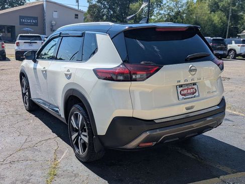 Used 2023 Nissan Rogue SL AWD/4WD image 6