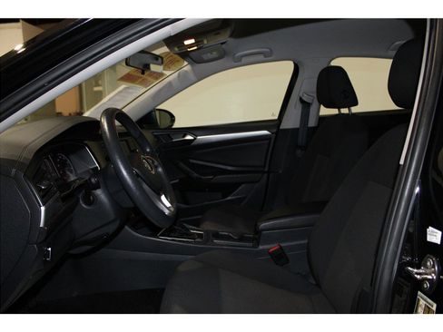 Used 2021 Volkswagen Jetta S image 10