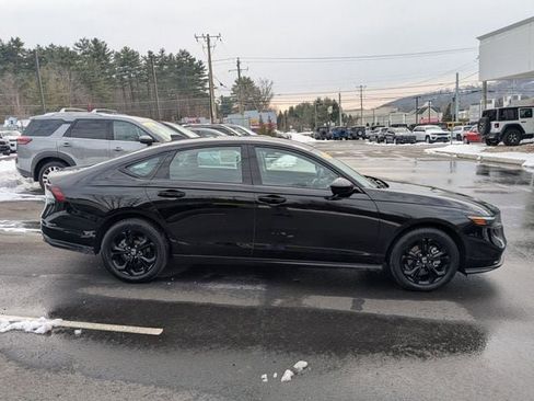 Used 2025 Honda Accord SE image 4