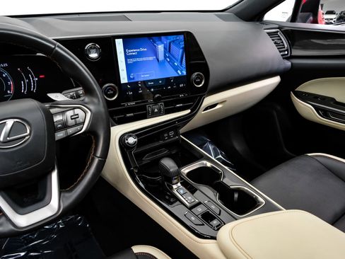 Used 2024 Lexus NX 250 FWD image 27