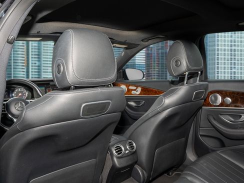 Used 2019 Mercedes-Benz E 300 4MATIC w/ Premium 1 Package image 18