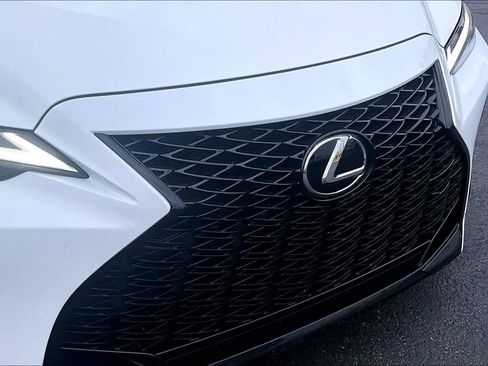 Used 2024 Lexus IS 300 F Sport image 30