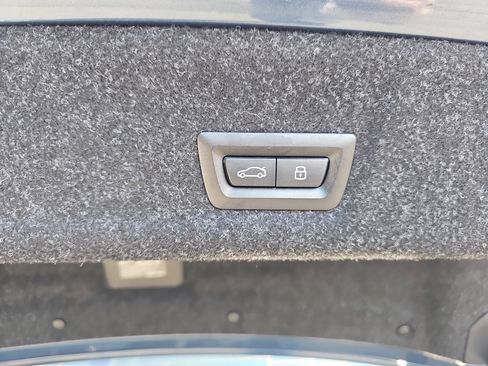 Certified 2025 BMW 330i Sedan w/ Premium Package image 14