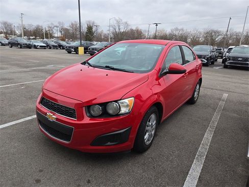 Used 2013 Chevrolet Sonic LT image 4