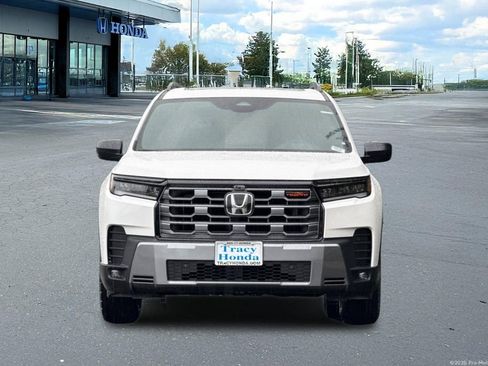 New 2026 Honda Pilot TrailSport image 9