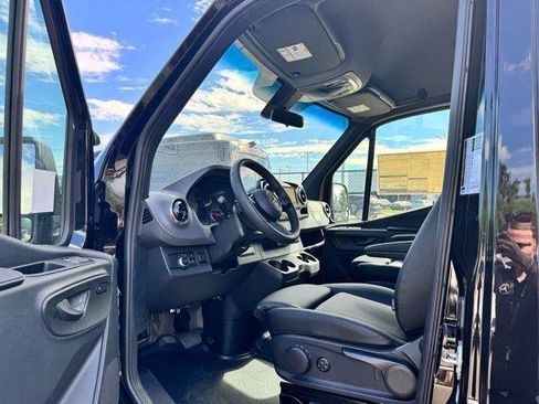 New 2025 Mercedes-Benz Sprinter 2500 image 5