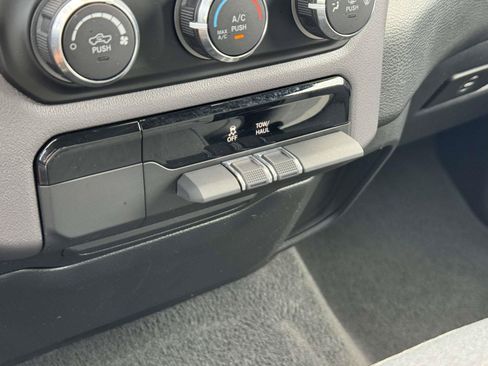 Used 2023 RAM 1500 Big Horn AWD/4WD image 14