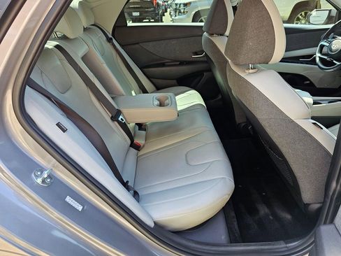 Used 2025 Hyundai Elantra Limited FWD image 47