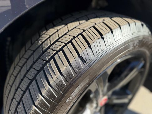 Used 2018 Jaguar F-PACE R-Sport image 12