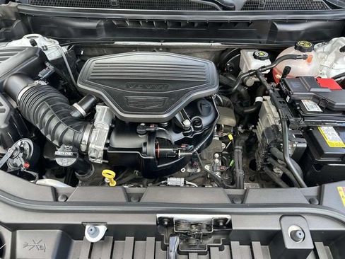 Certified 2023 Cadillac XT5 Premium Luxury AWD/4WD image 10