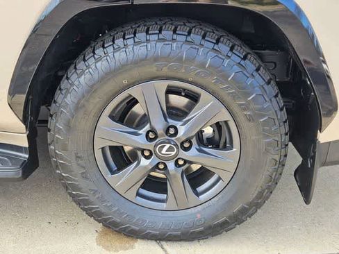 Used 2025 Lexus LX 700h Overtrail image 13