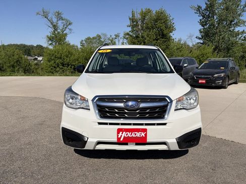 Used 2018 Subaru Forester 2.5i w/ Alloy Wheel Package AWD/4WD image 2