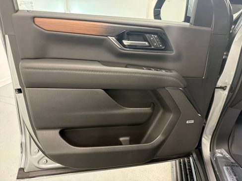 New 2026 GMC Yukon XL Denali w/ Sun & Power Step Package RWD image 11