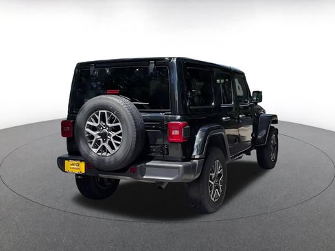 Used 2025 Jeep Wrangler Unlimited Sahara AWD/4WD image 13