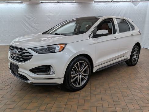 Certified 2019 Ford Edge Titanium w/ Equipment Group 301A image 3