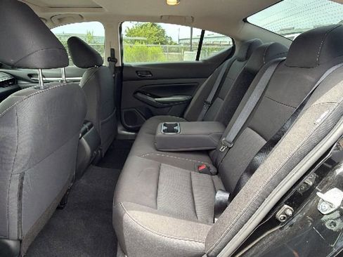 Used 2023 Nissan Altima 2.5 SV w/ SV Premium Package FWD image 34