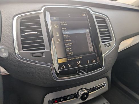 Used 2018 Volvo XC90 T6 Momentum w/ Convenience Package AWD/4WD image 9