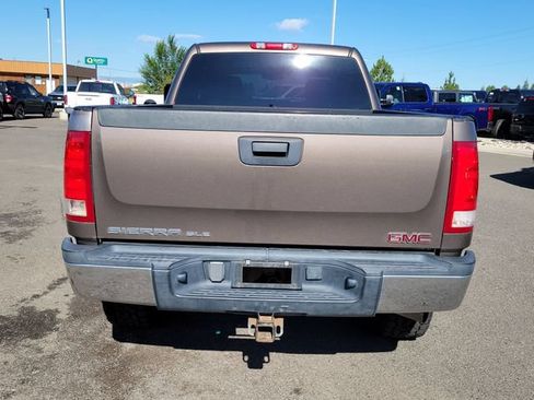 Used 2007 GMC Sierra 2500 SLE w/ Z71 Off-Road Package AWD/4WD image 10