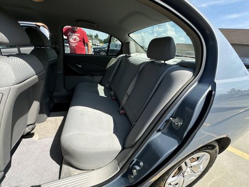 Used 2007 Chevrolet Malibu LS w/ Enhanced Safety Package FWD image 32